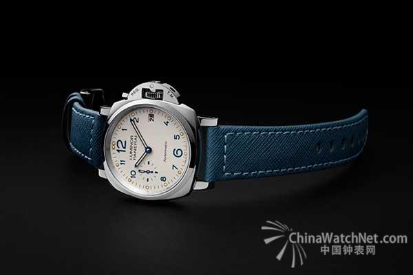 PANERAI---PAM00903_Cat_Sdr_C.jpg