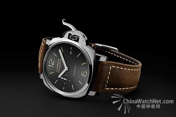 PANERAI---PAM00904_Cat_Sdr_B.jpg